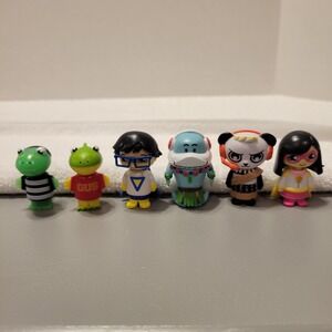 Ryan's World 6 action figures‎